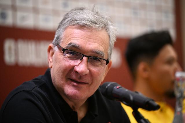 STAR SPORTS下载-伊万首秀遗憾3分变1分：提高进攻效率 争取赢回来